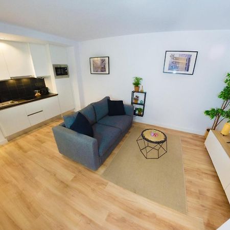 Modern Haven For Urban Explorers By Rems Malaga Exterior photo